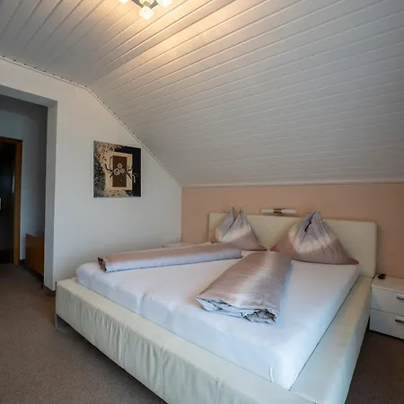 Gaestehaus Wulz-lesjak 3* Villach