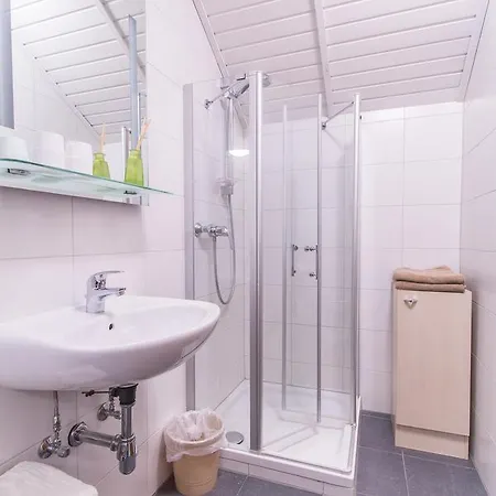 بيت ضيافة Gastehaus Wulz-lesjak 3*
