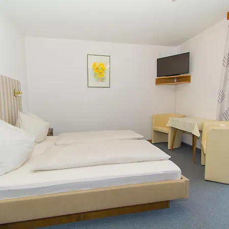 بيت ضيافة Gastehaus Wulz-lesjak 3*