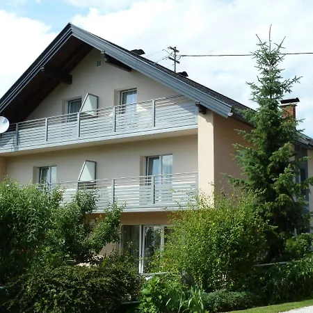 بيت ضيافة Gastehaus Wulz-lesjak 3*